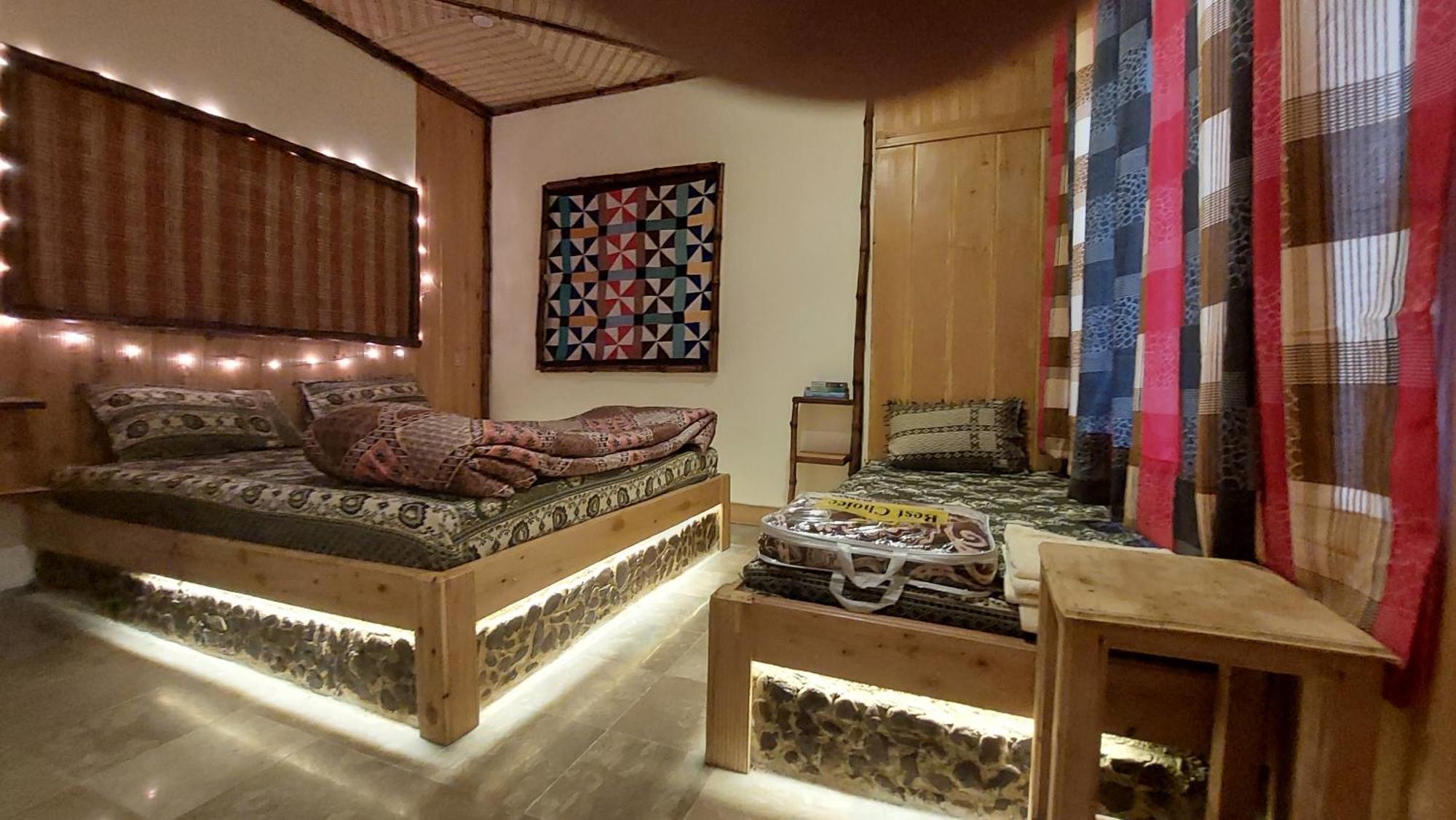 Khana Badosh Resort Kalam Екстер'єр фото