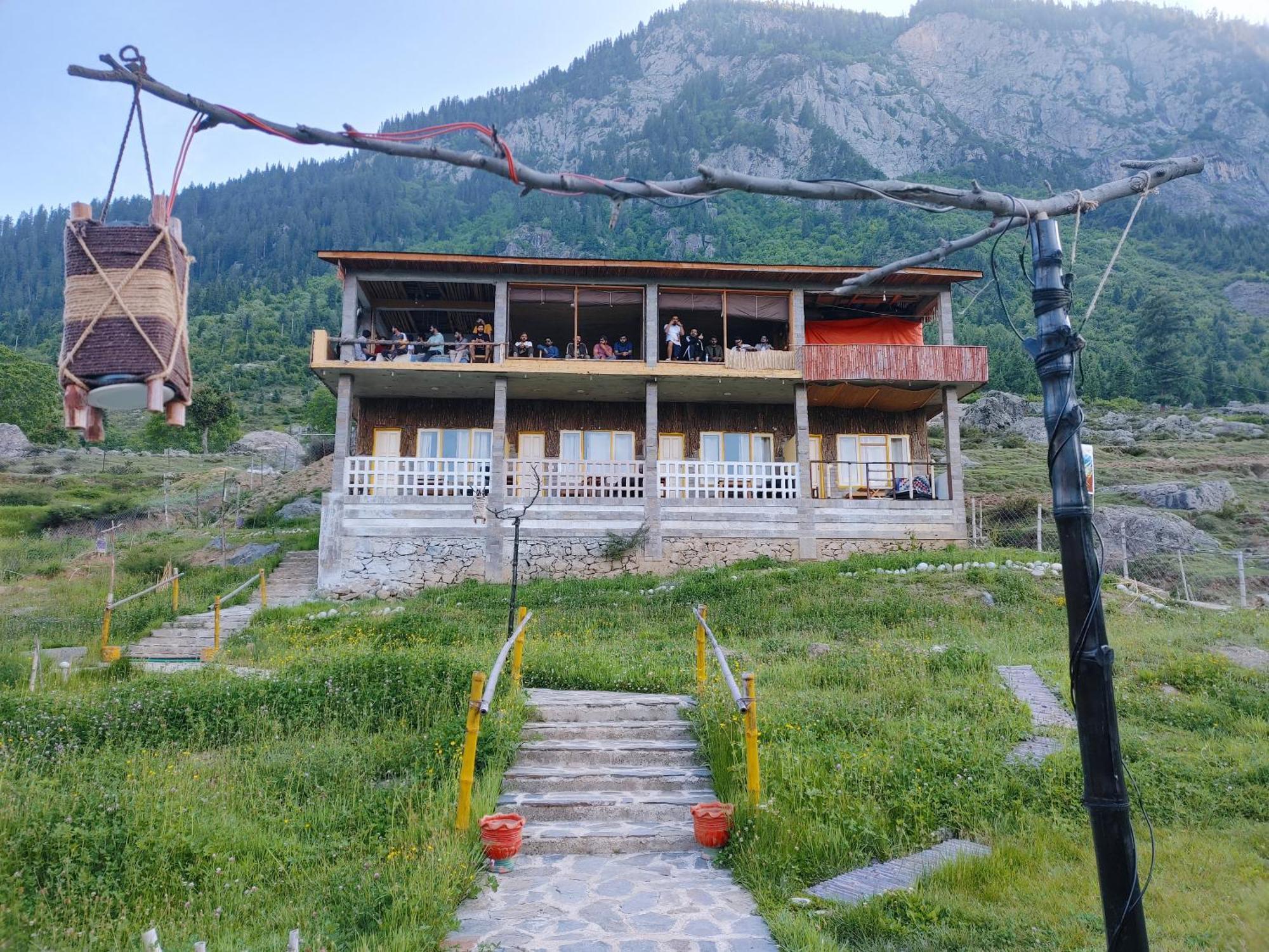 Khana Badosh Resort Kalam Екстер'єр фото